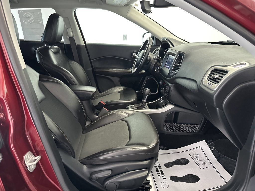 Used 2020 Jeep Compass Latitude FWD image 23