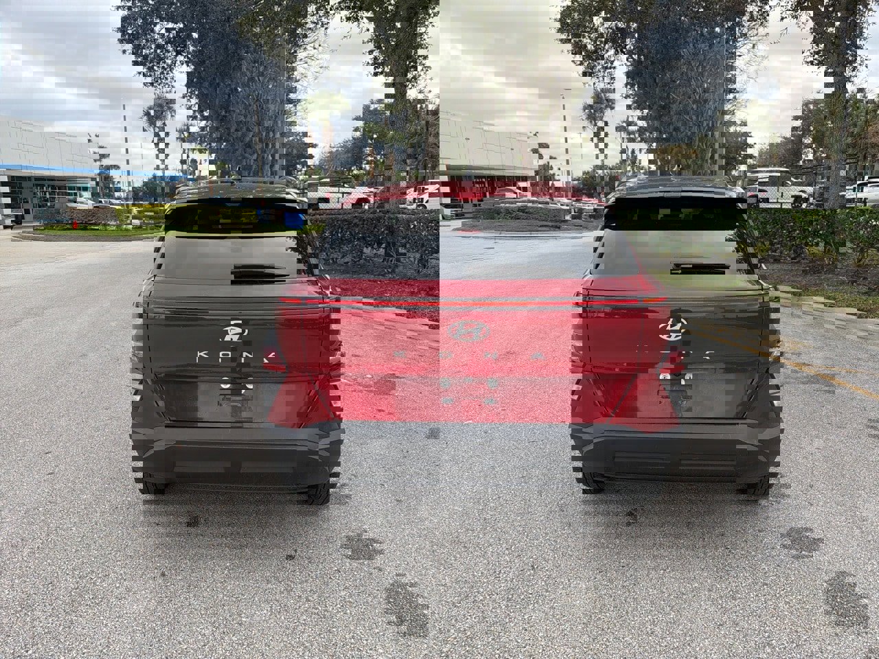 Used 2025 Hyundai Kona SEL image 4