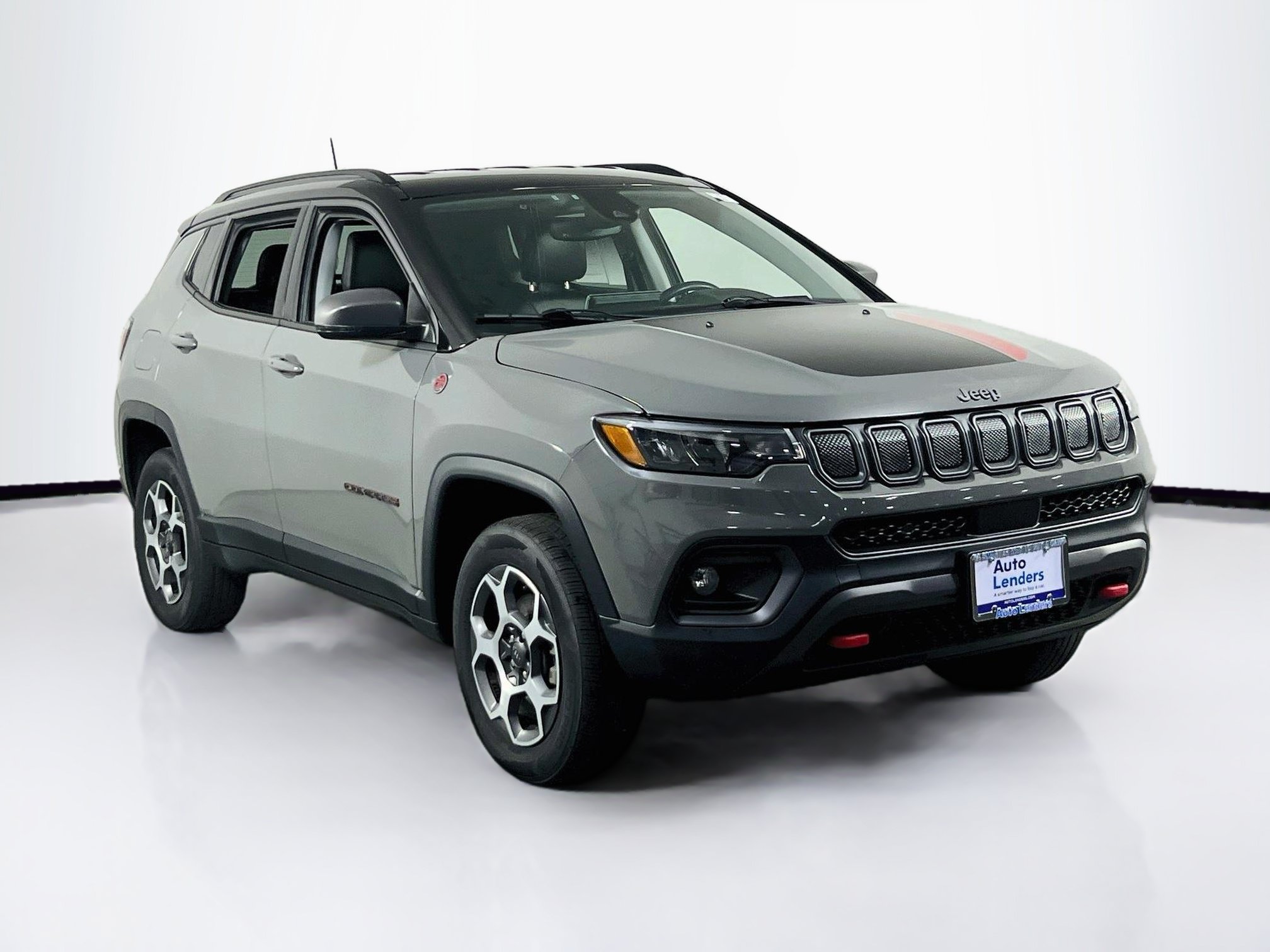 Used 2022 Jeep Compass Trailhawk w/ Trailhawk Convenience Group AWD/4WD image 3