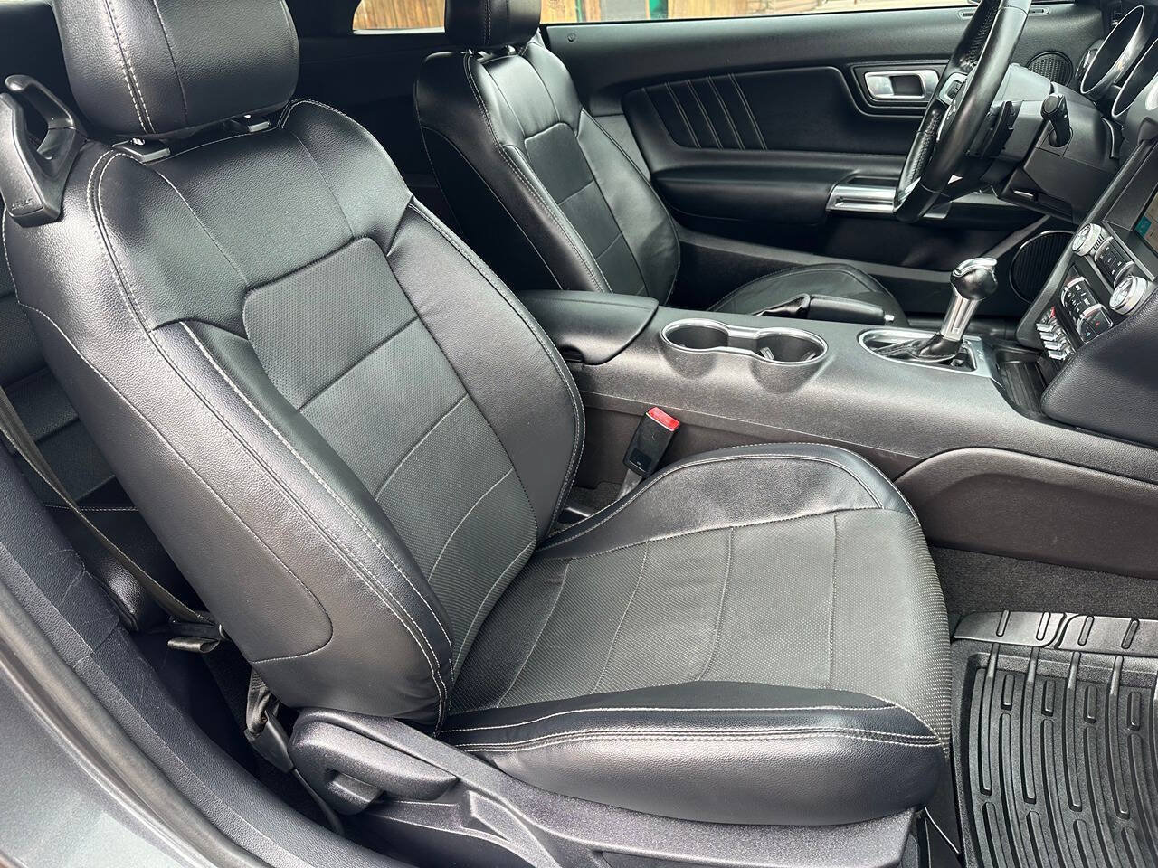 Used 2019 Ford Mustang GT Premium RWD image 39