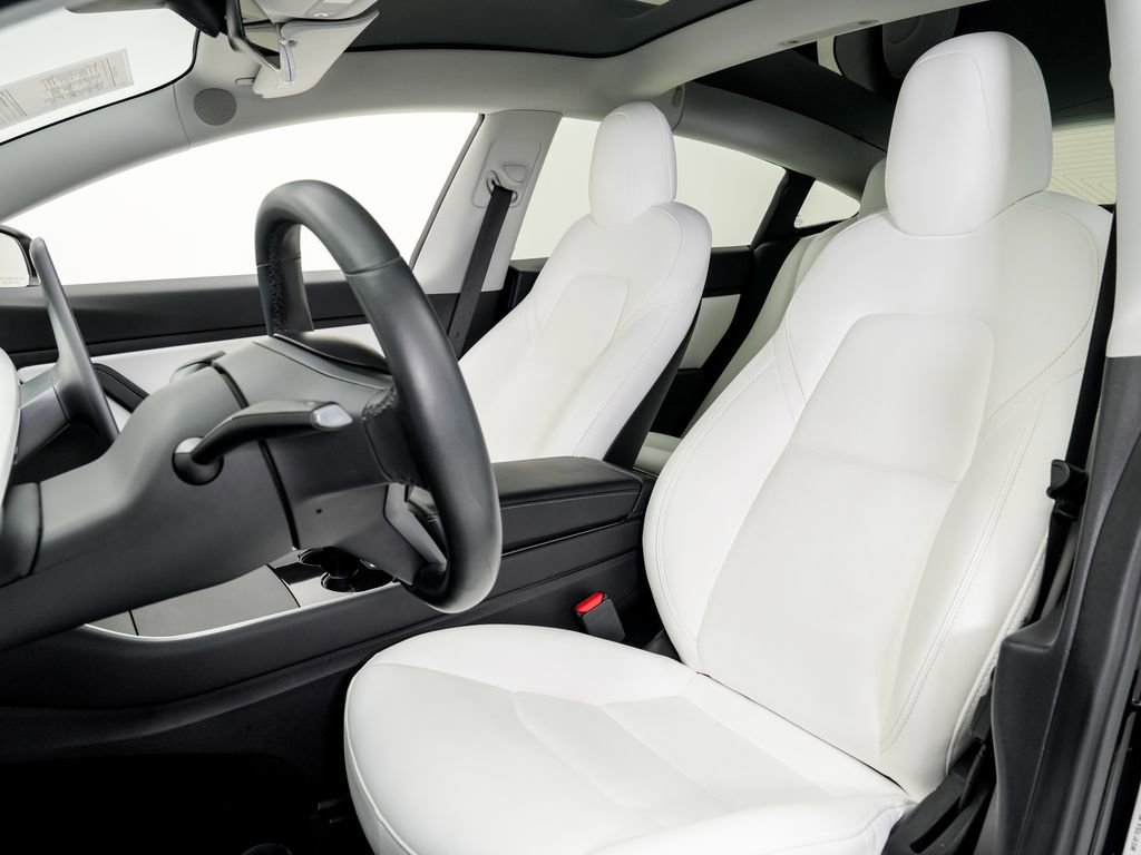 Used 2018 Tesla Model 3 Mid Range image 5