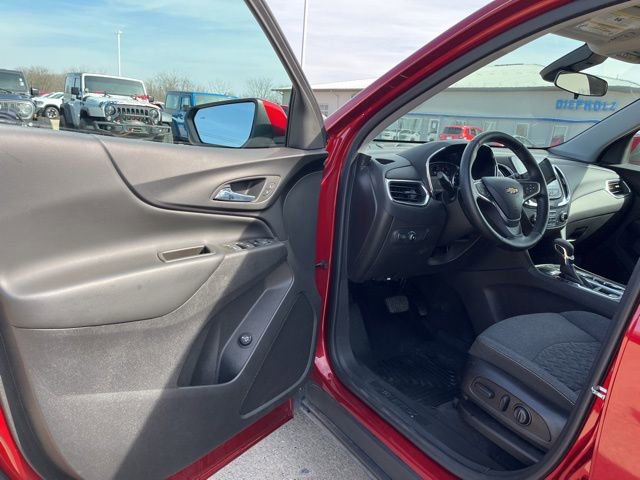 Used 2023 Chevrolet Equinox LT FWD image 9