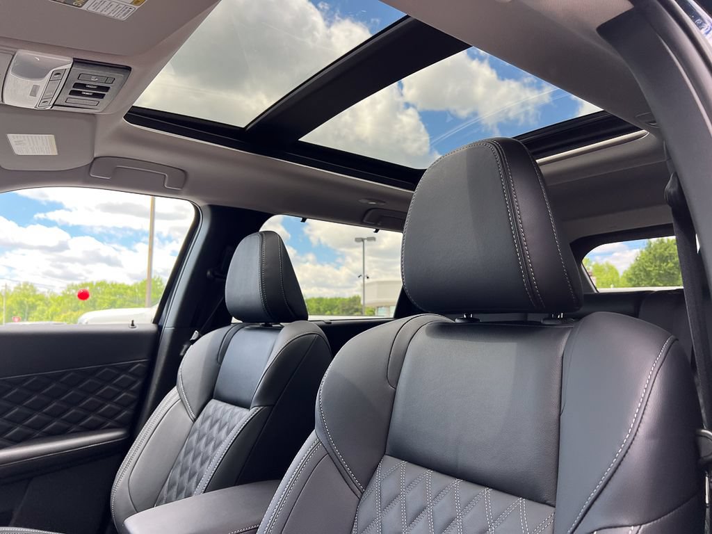 New 2025 Mitsubishi Outlander SEL AWD/4WD image 32