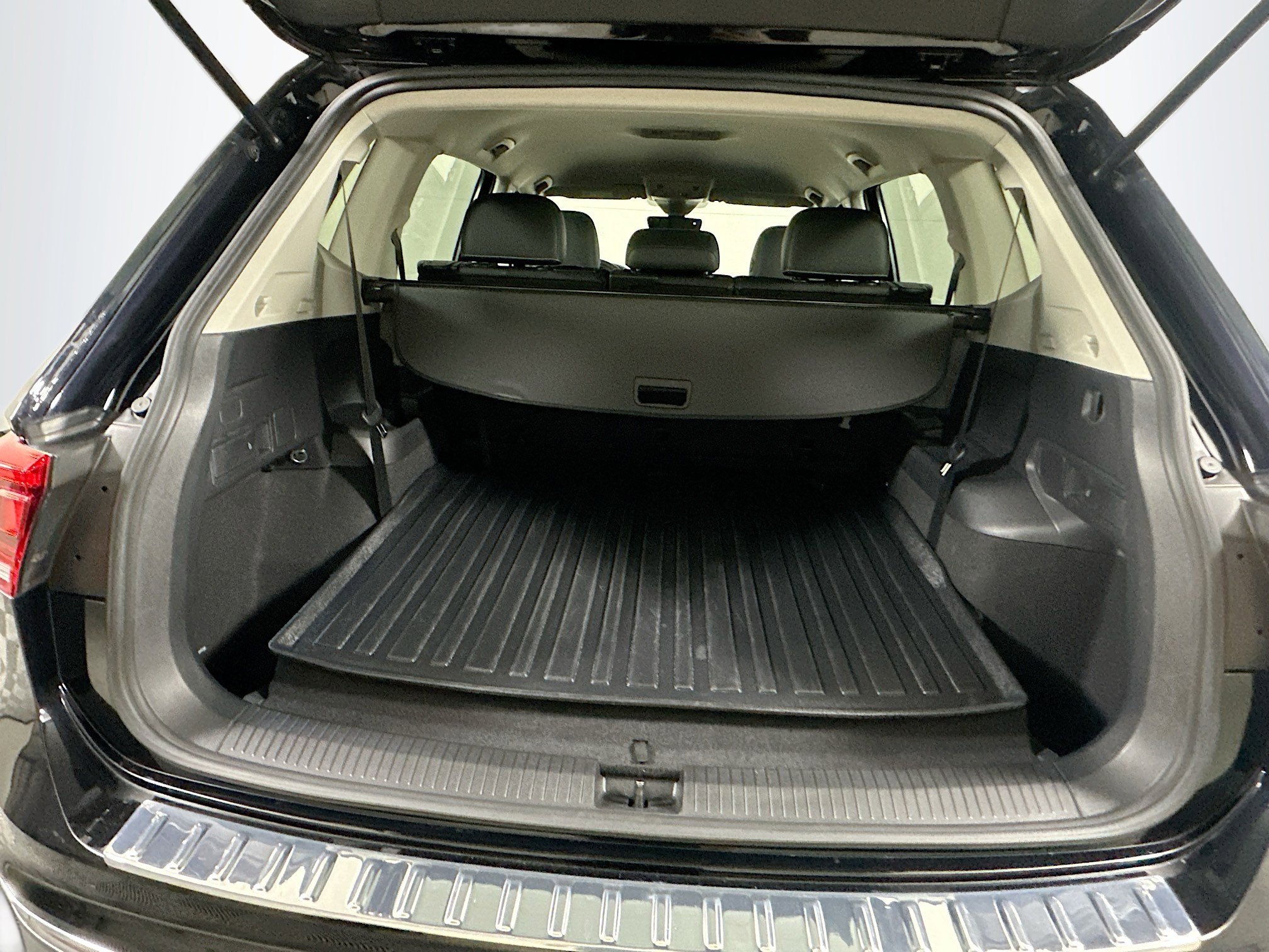 Used 2022 Volkswagen Tiguan SE image 27