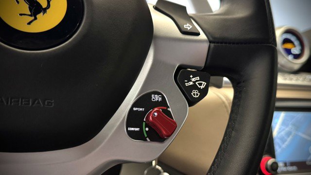 Used 2015 Ferrari California T image 13