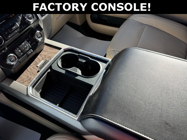 Used 2017 Ford F250 Lariat w/ Chrome Package image 21