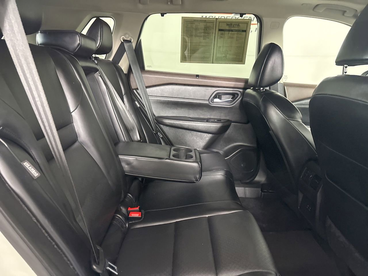 Used 2023 Nissan Rogue SV w/ SV Premium B Package image 28