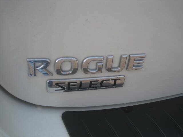 Used 2014 Nissan Rogue S AWD/4WD image 9