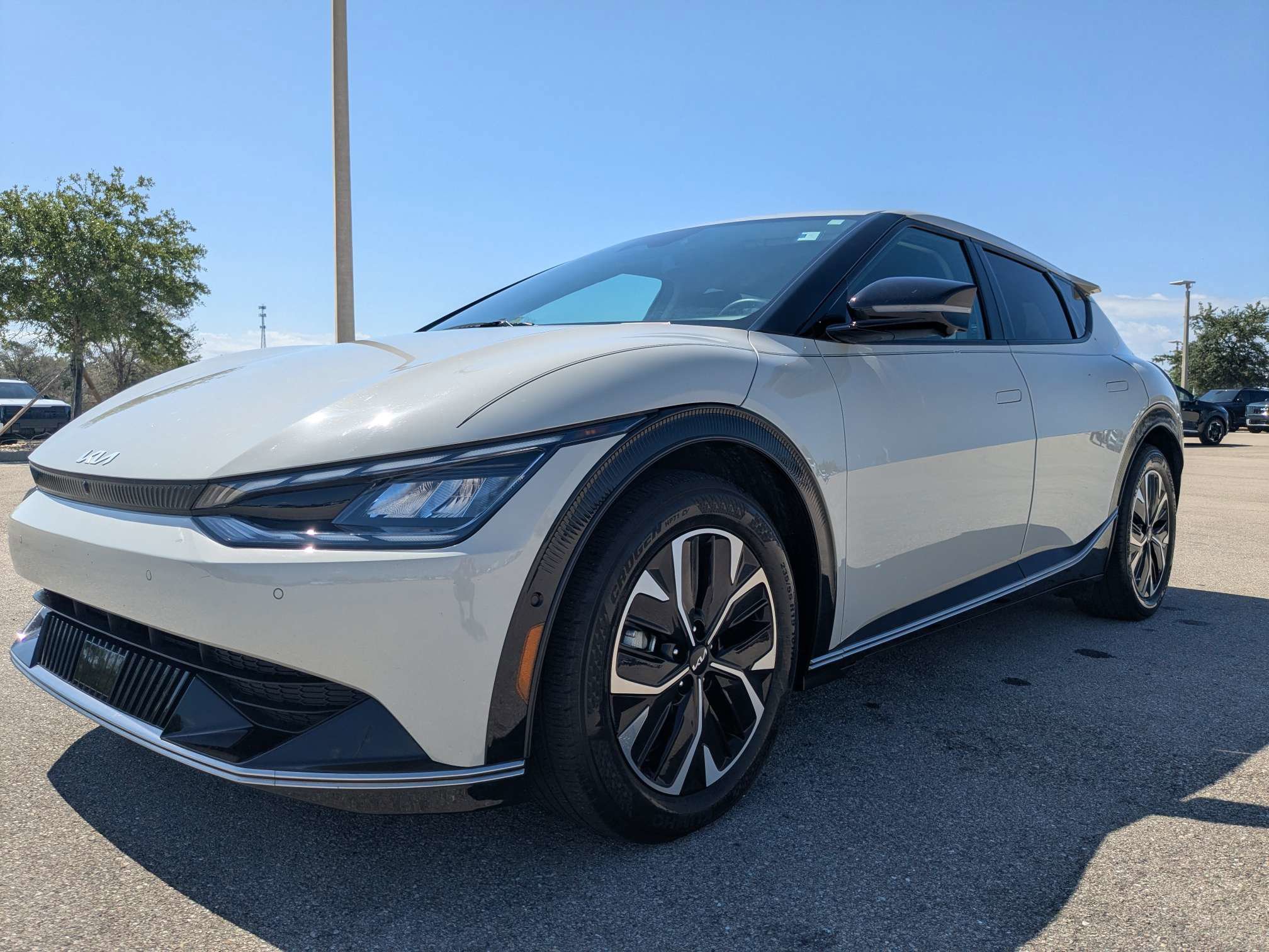 Certified 2022 Kia EV6 Wind w/ Wind Technology Package AWD/4WD image 7