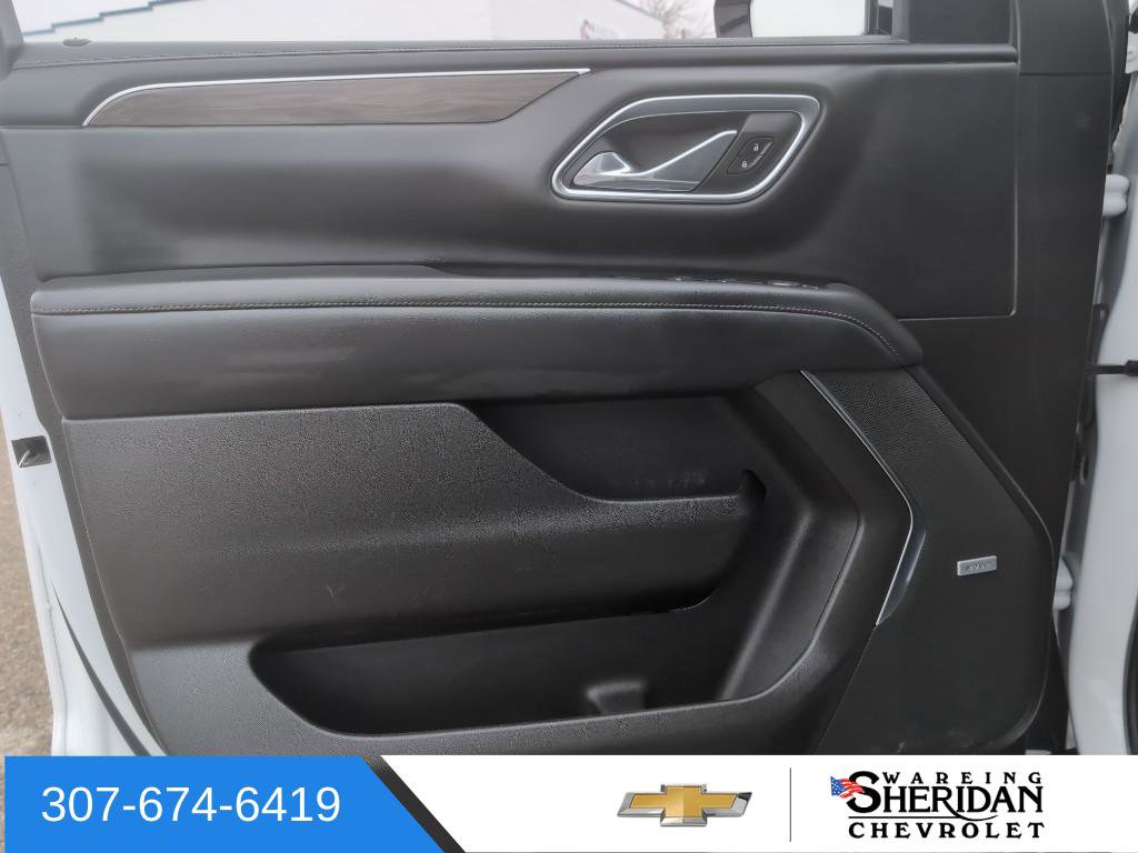 Used 2021 Chevrolet Suburban LT w/ Luxury Package image 21