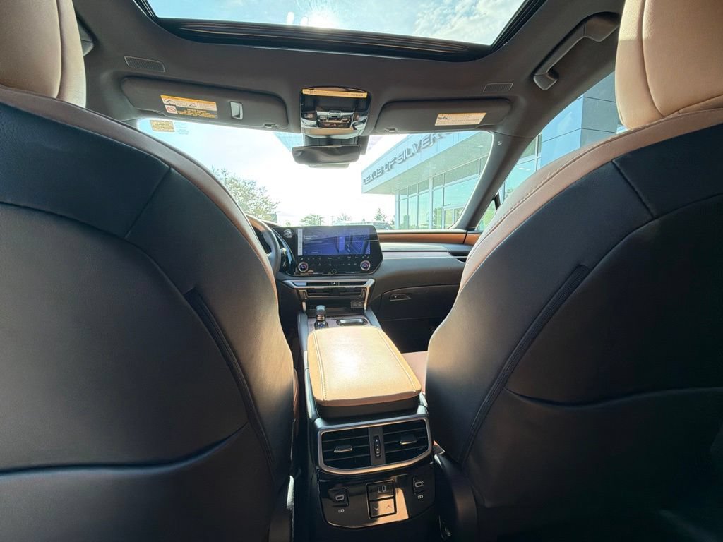 Certified 2025 Lexus RX 350h AWD/4WD image 33