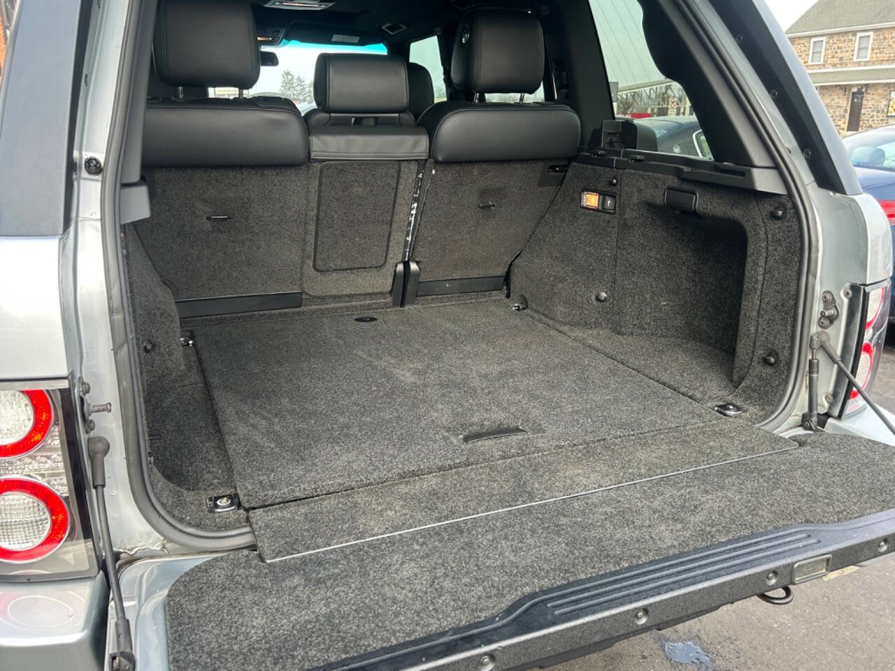 Used 2011 Land Rover Range Rover HSE LUX AWD/4WD image 29