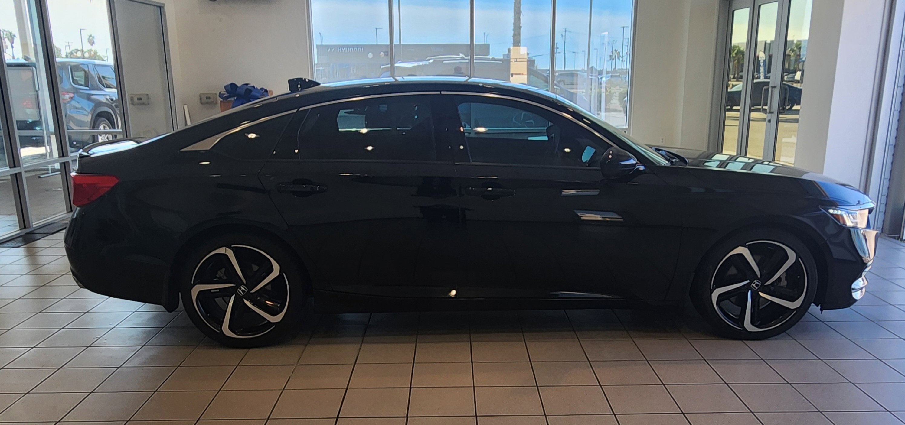 Certified 2018 Honda Accord Sport image 12