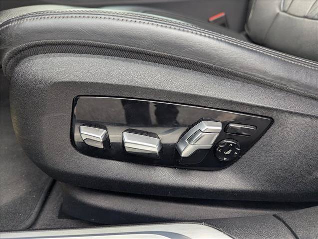 Used 2021 BMW 740i w/ Luxury Rear Seating Package RWD image 11