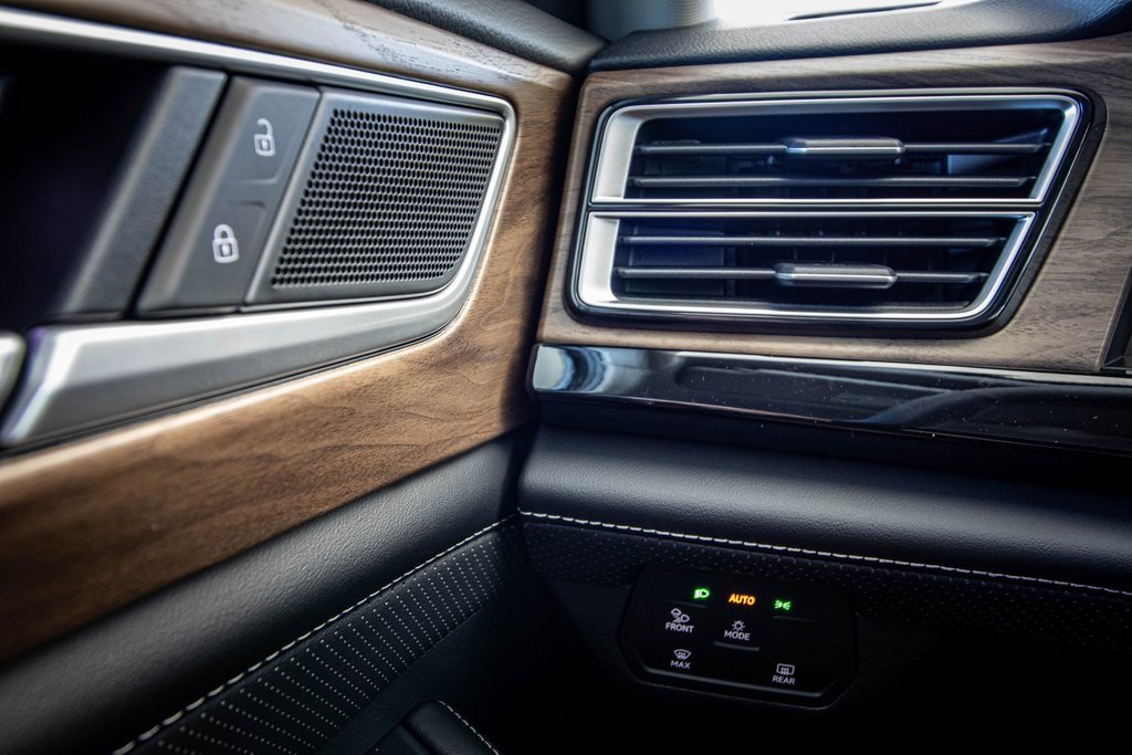 New 2026 Volkswagen Atlas SE image 30