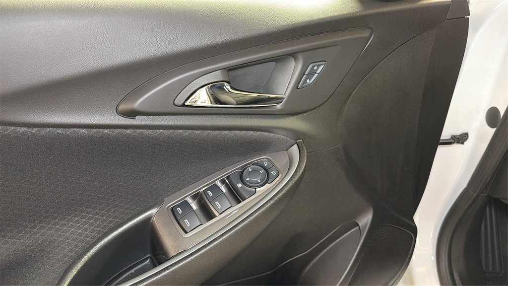 Used 2025 Chevrolet Malibu LT image 21