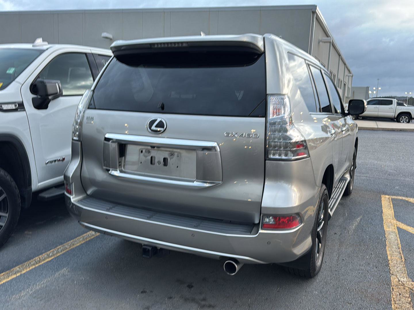 Used 2022 Lexus GX 460 Premium w/ Premium Package image 7