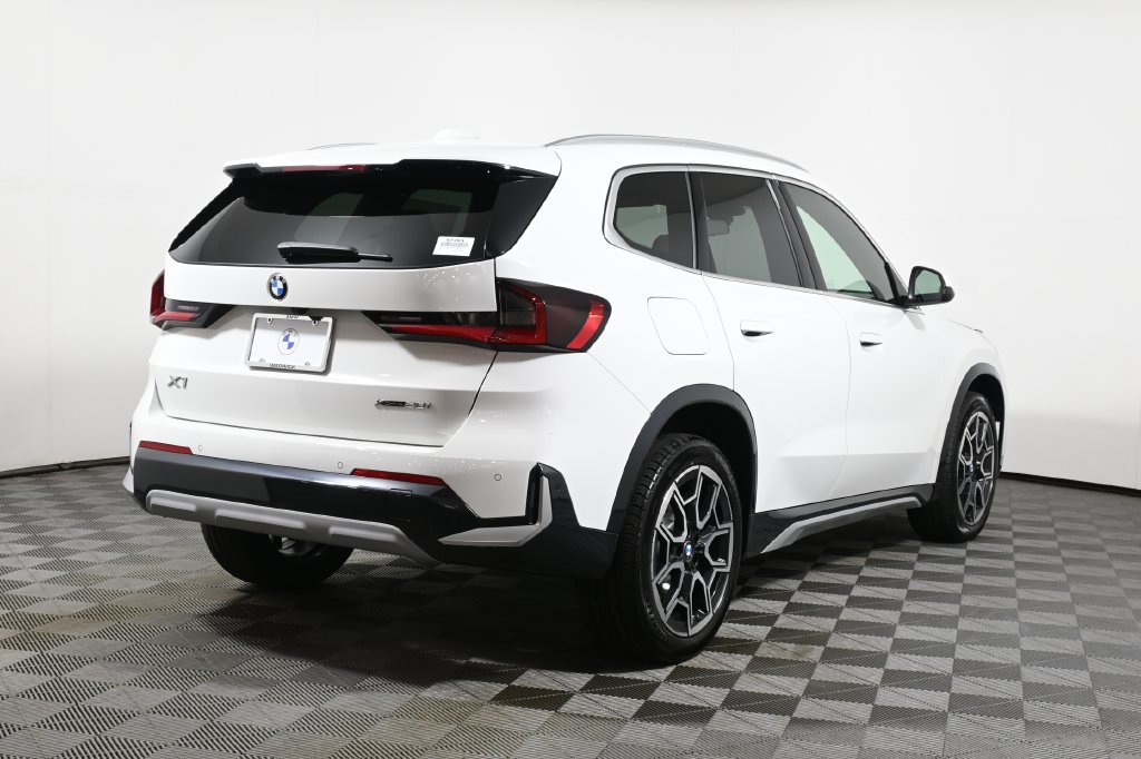 New 2027 BMW X1 xDrive28i AWD/4WD image 7
