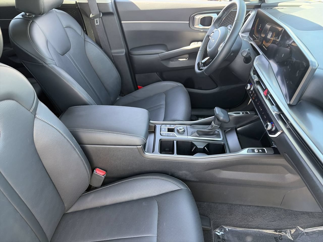 Certified 2025 Kia Sorento S w/ Panoramic Sunroof Package FWD image 11