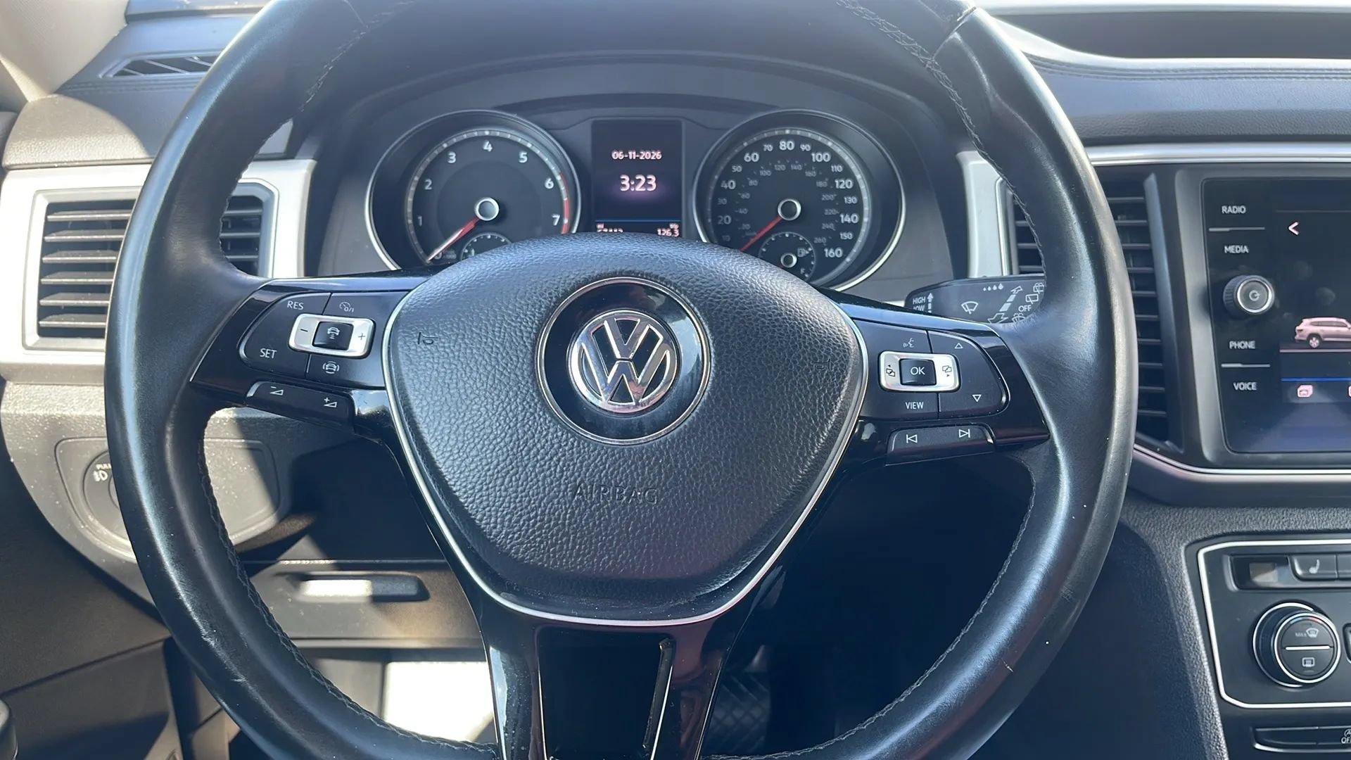 Used 2019 Volkswagen Atlas SE w/ Panoramic Sunroof Package FWD image 13
