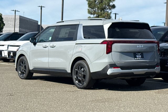 New 2027 Kia Carnival EX FWD image 7