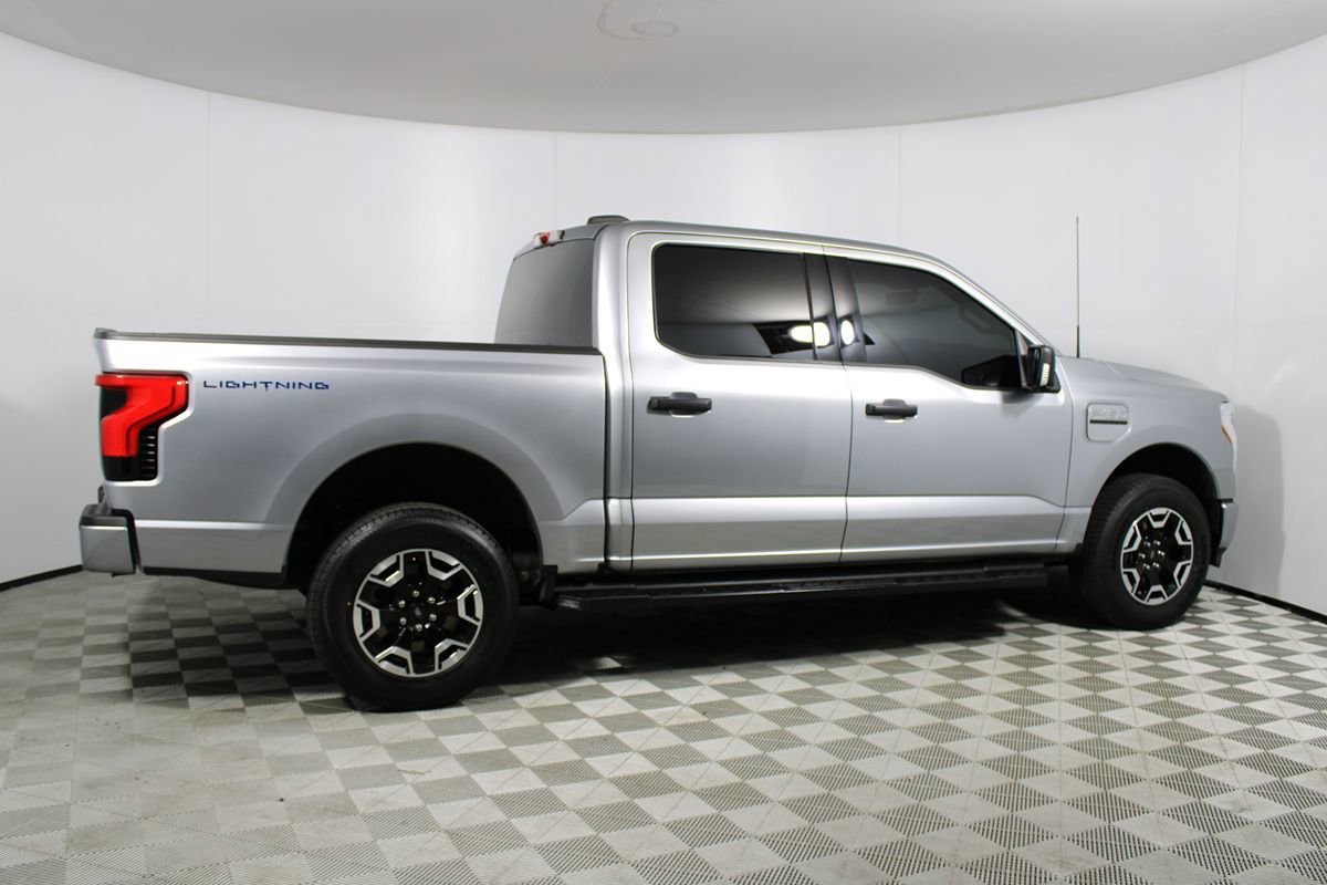 Used 2023 Ford F150 Lightning XLT AWD/4WD image 32