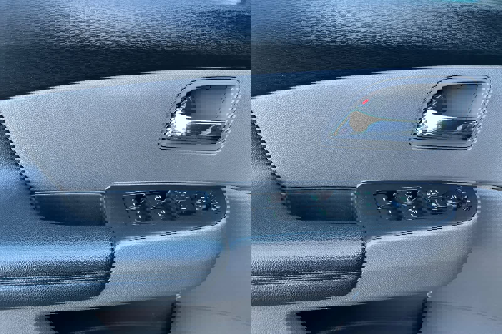 Used 2014 Honda Odyssey EX-L image 12