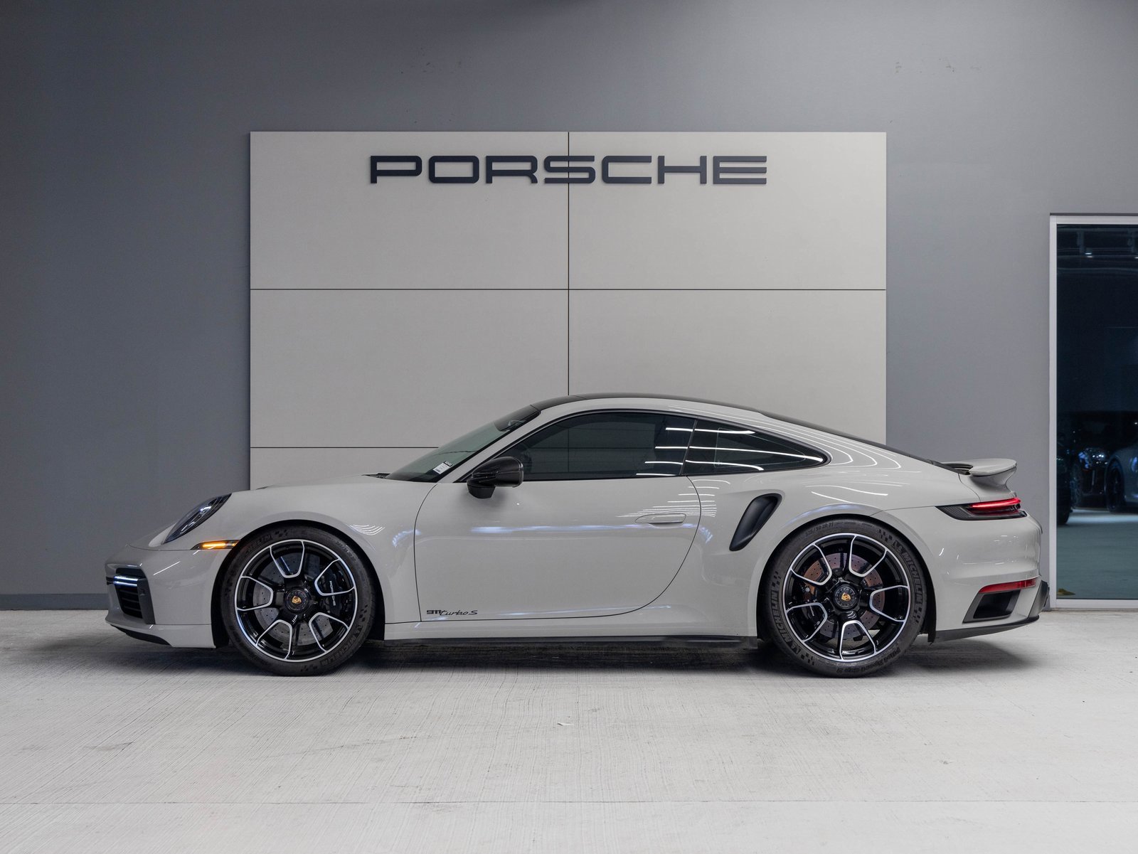 Certified 2022 Porsche 911 Turbo S image 2