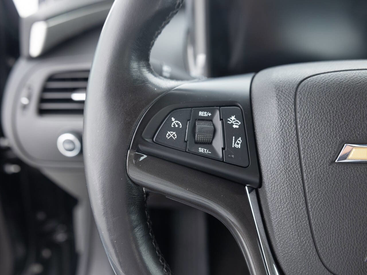Used 2013 Chevrolet Volt Premium w/ Premium Trim Package FWD image 37