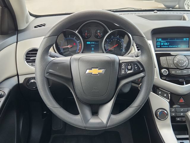 Used 2013 Chevrolet Cruze LS FWD image 34