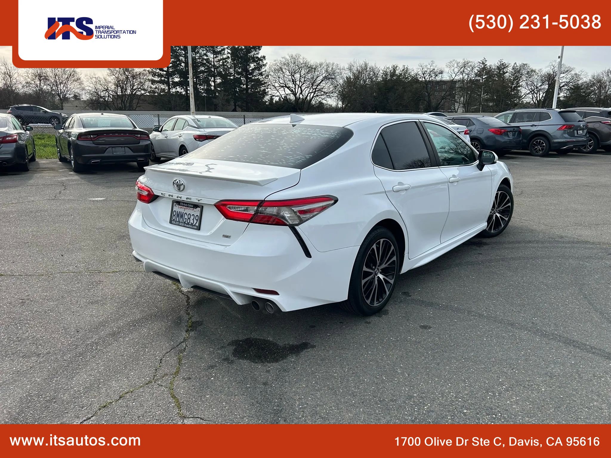 Used 2019 Toyota Camry SE w/ Carpet Mat Package image 7