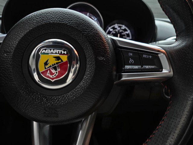 Used 2020 FIAT 124 Spider Abarth w/ Convenience Group RWD image 17