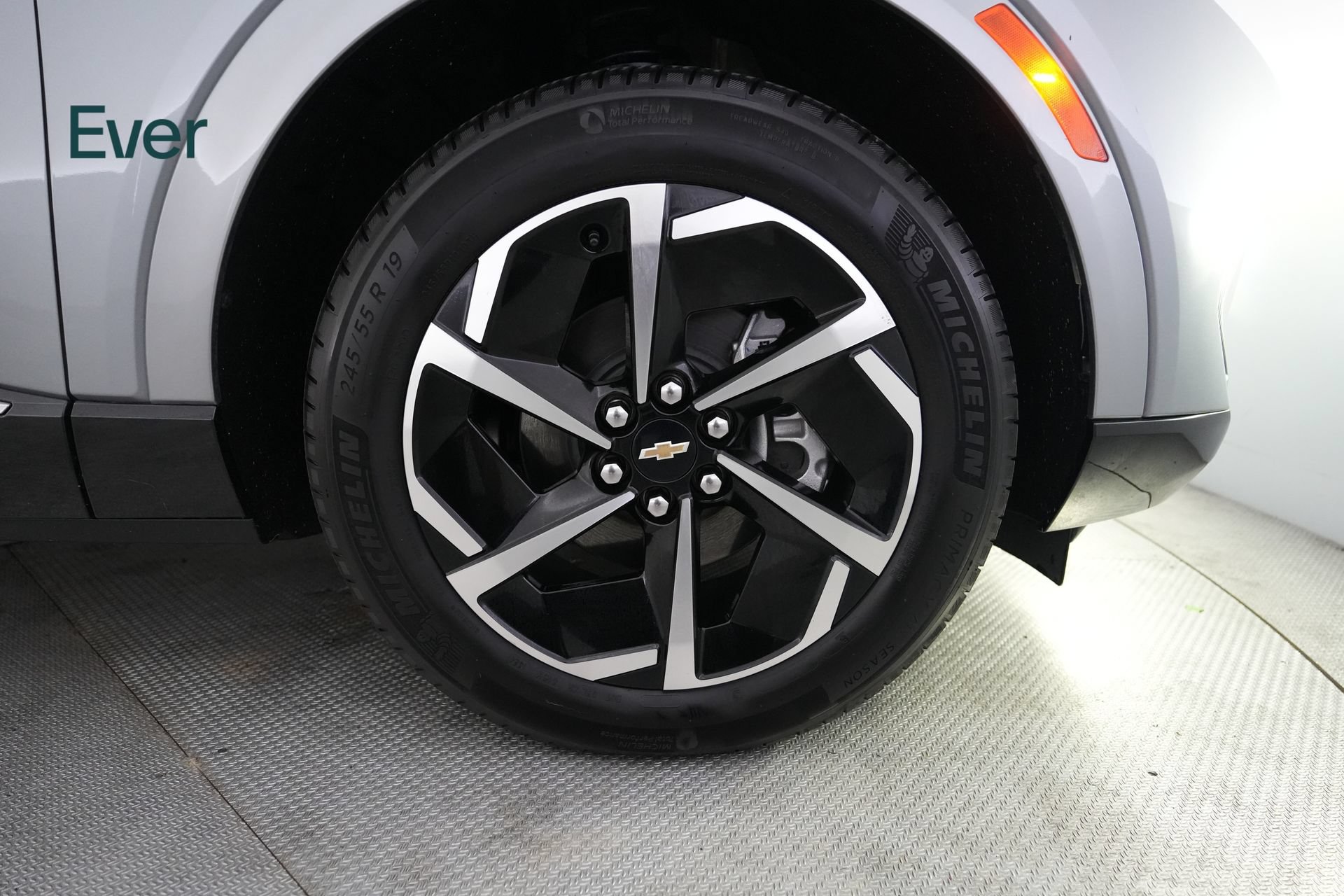 Used 2024 Chevrolet Equinox EV LT FWD image 20