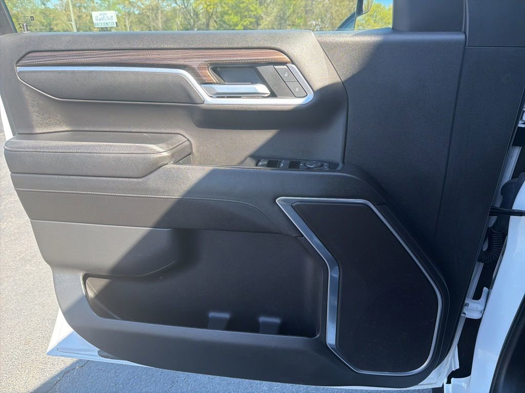 Used 2023 Chevrolet Silverado 1500 LT image 14