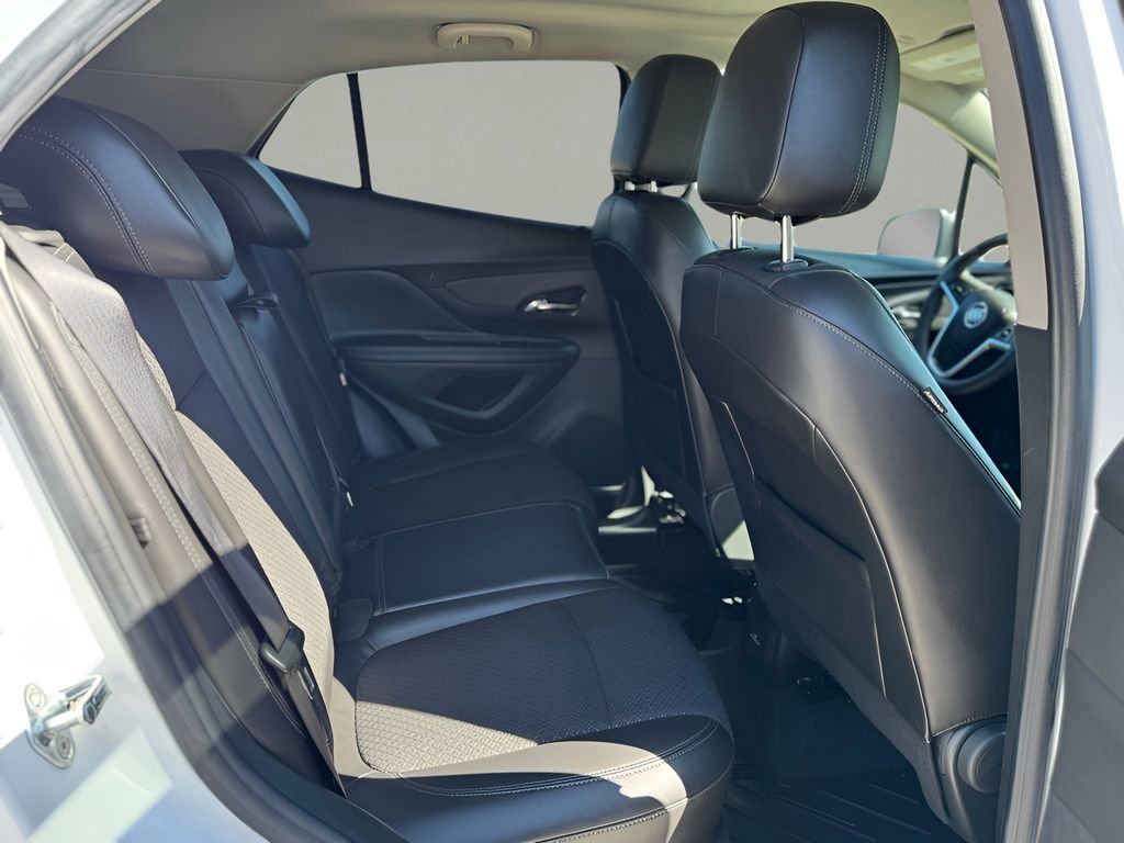 Used 2022 Buick Encore Preferred w/ Safety Package image 11