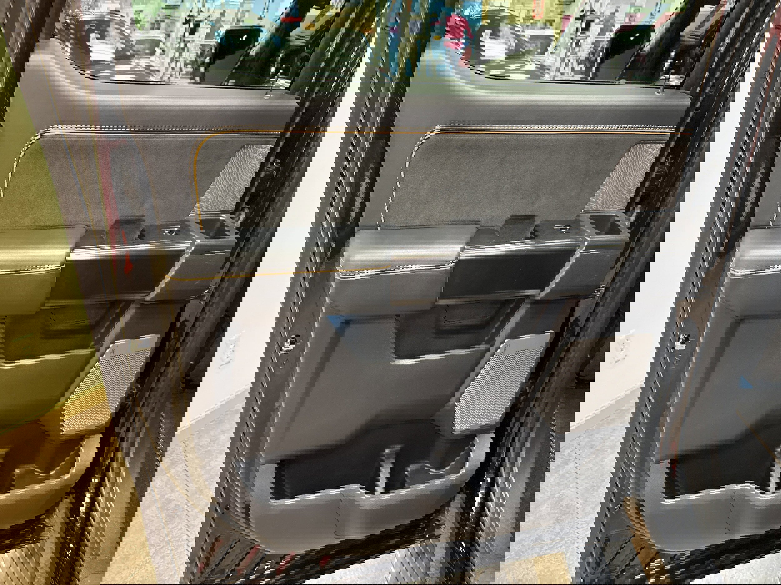 Used 2023 Ford F150 Platinum image 24