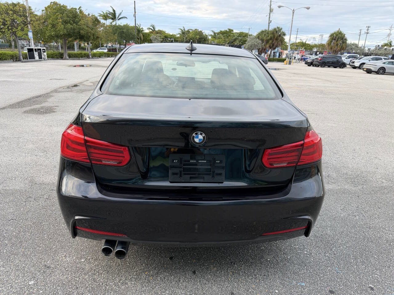 Used 2018 BMW 330i xDrive Sedan AWD/4WD image 9