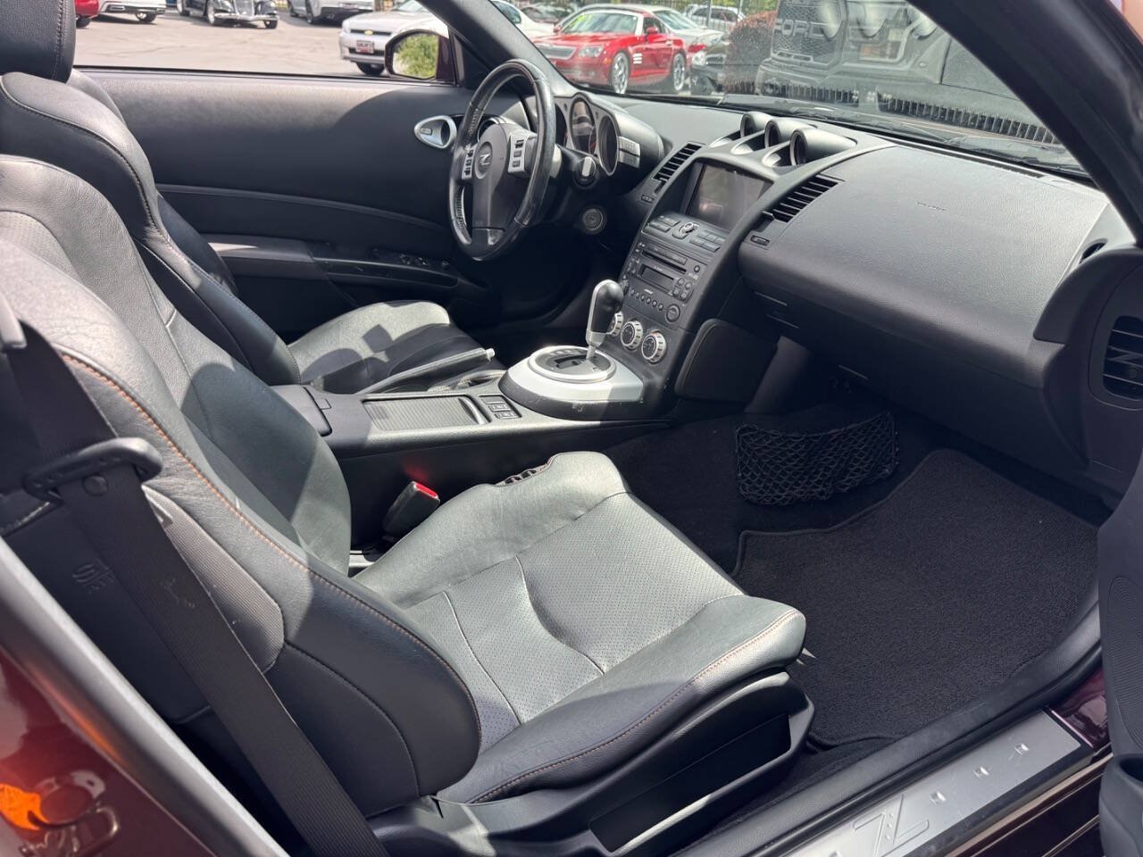 Used 2006 Nissan 350Z Touring RWD image 14
