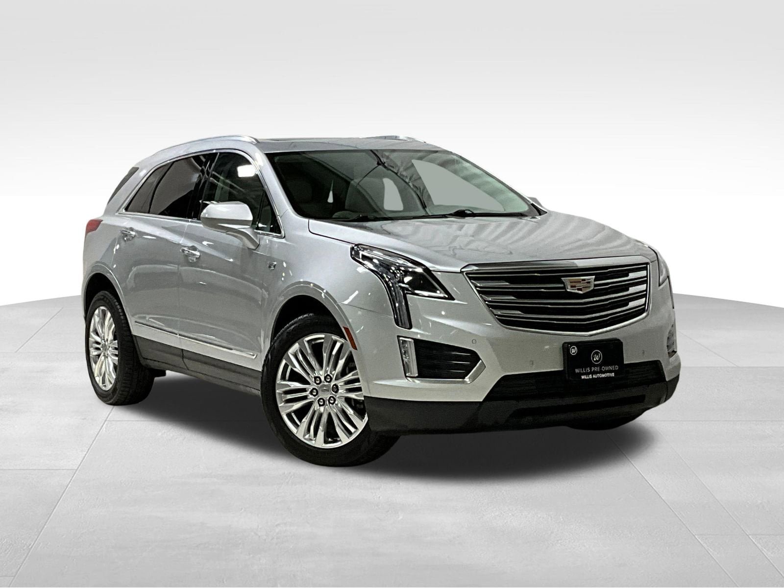 Used 2017 Cadillac XT5 Premium Luxury AWD/4WD image 1