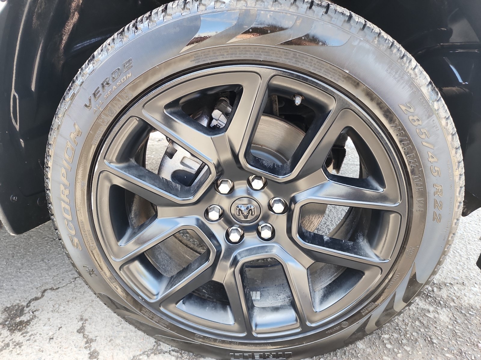 Used 2024 RAM 1500 Laramie AWD/4WD image 29