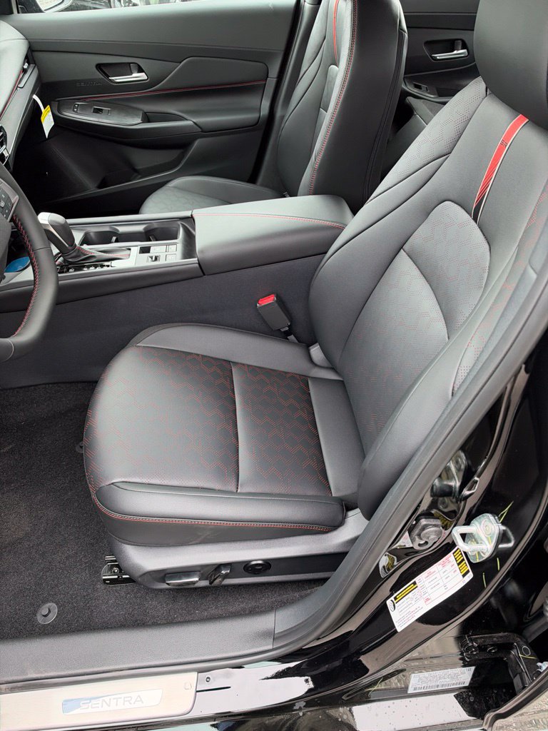 New 2027 Nissan Sentra SR w/ SR Premium Package FWD image 9
