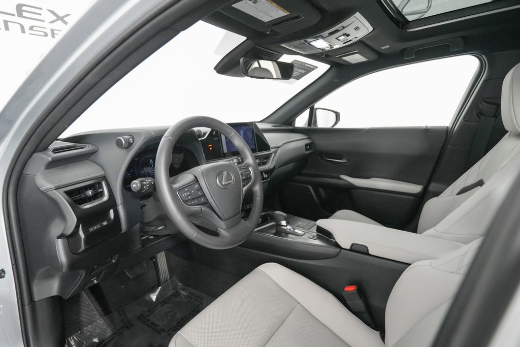 Certified 2025 Lexus UX 300h FWD w/ Accessory Package (Z2) image 10