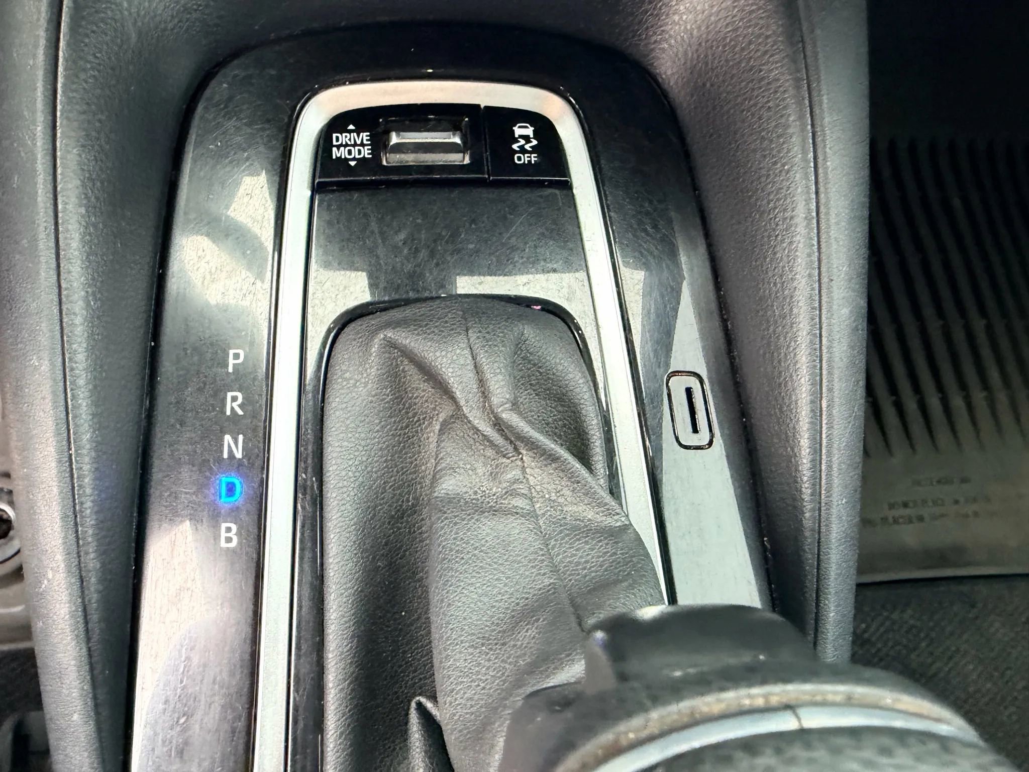 Used 2023 Toyota Corolla SE image 16