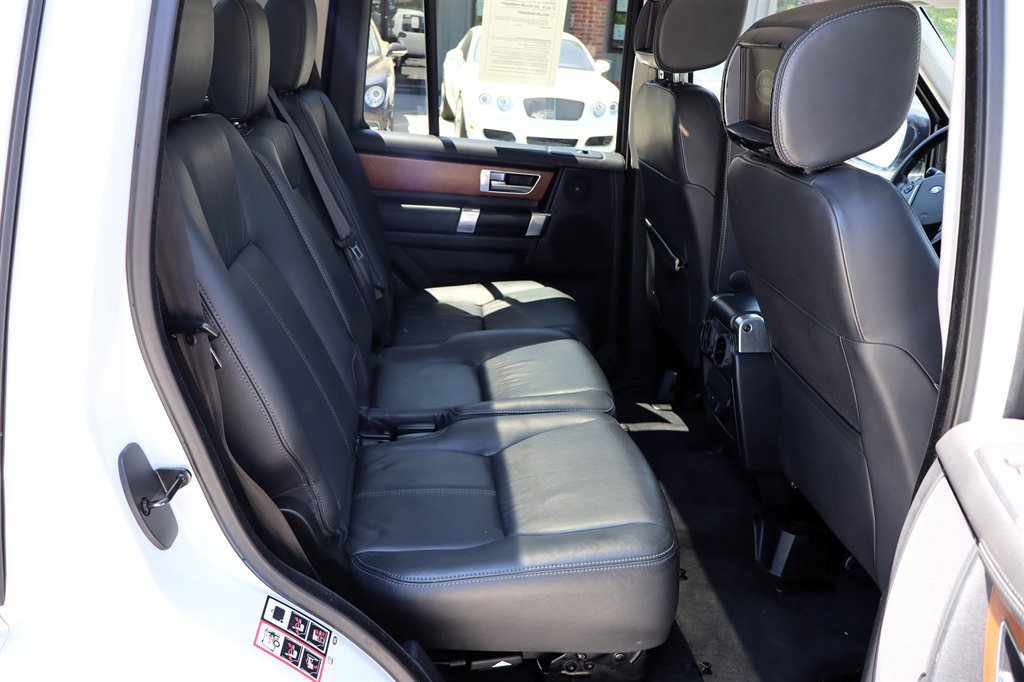 Used 2016 Land Rover LR4 HSE LUX AWD/4WD image 21