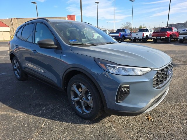 New 2026 Ford Escape ST-Line w/ Cold Weather Package image 7