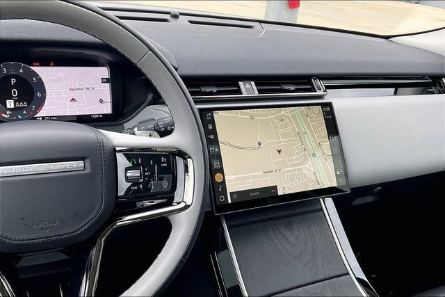 Used 2025 Land Rover Range Rover Velar Dynamic SE image 6