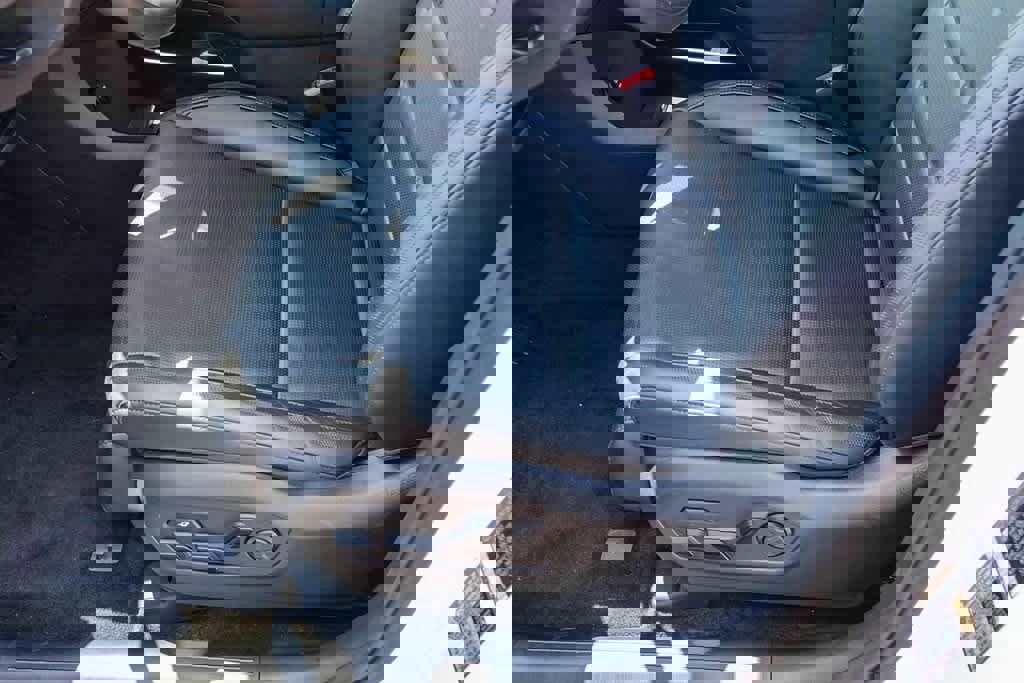 Used 2025 Hyundai Santa Fe Calligraphy image 23