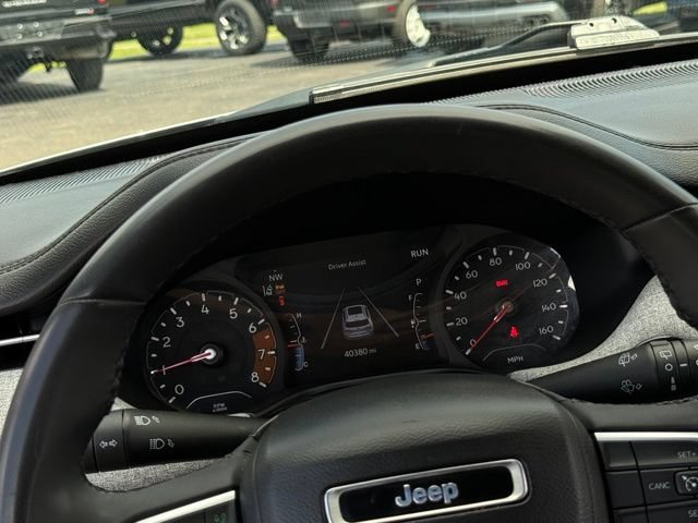 Used 2023 Jeep Compass Latitude w/ Sun and Sound Group AWD/4WD image 7
