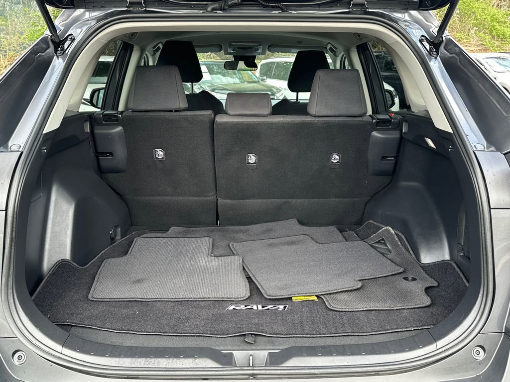 Used 2023 Toyota RAV4 LE image 6