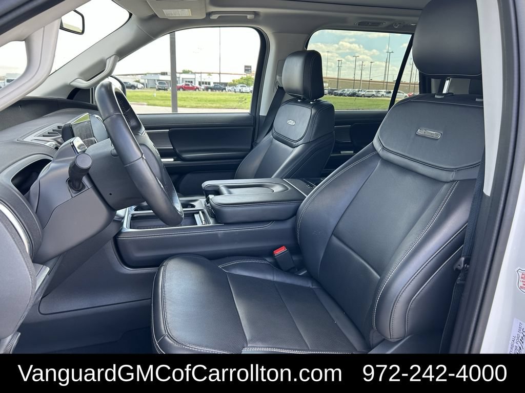 Used 2025 Ford Expedition Max Platinum AWD/4WD image 29